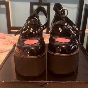 Lamoda size 9 platform heart Mary Janes!